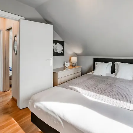 Ferienhaus In Ardennes Scenic Views, Cleaning Included *